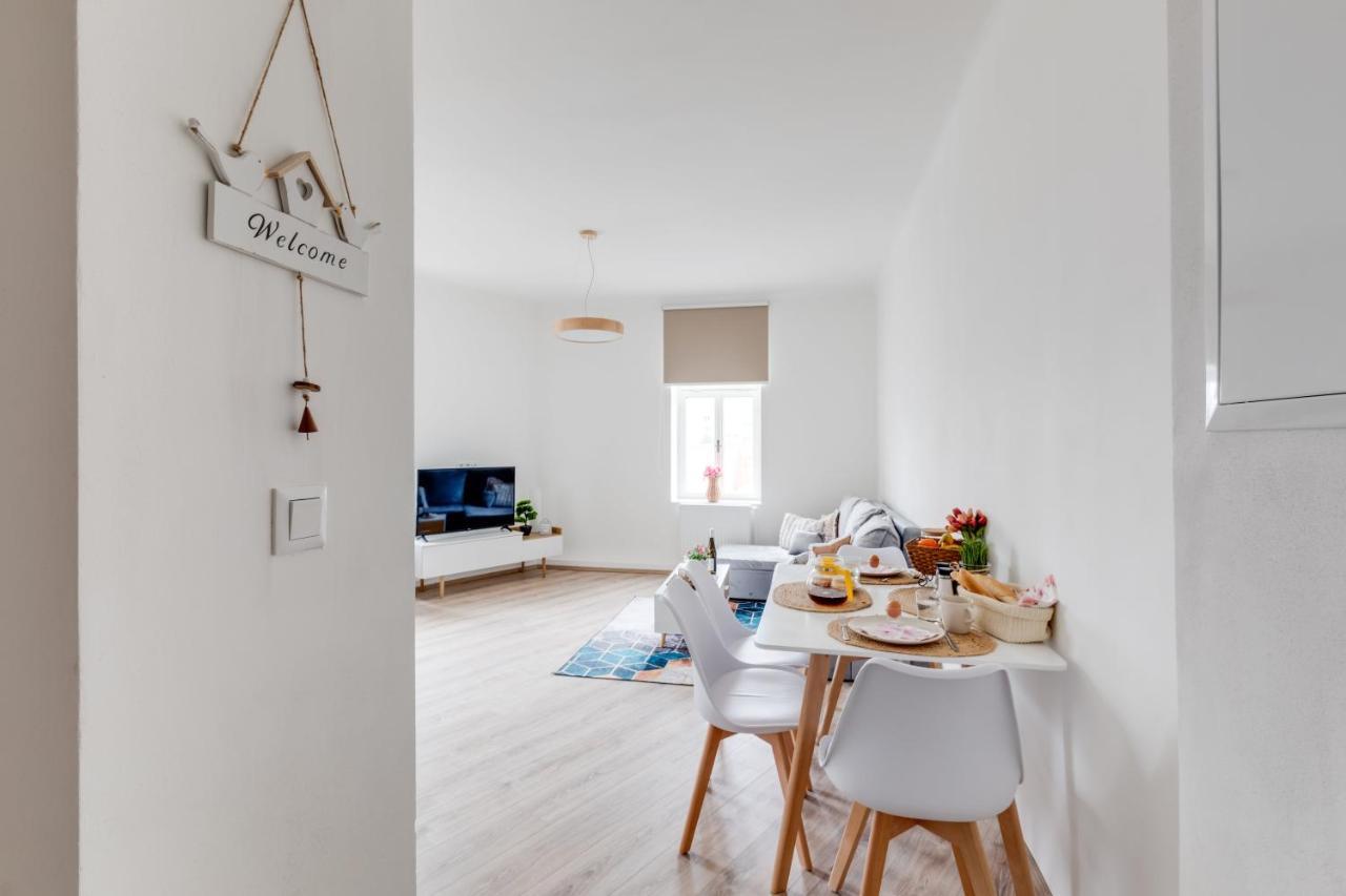Modern, Bright And Spacious Apartamento *