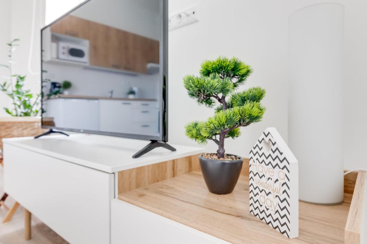 Modern, Bright And Spacious Apartamento *
