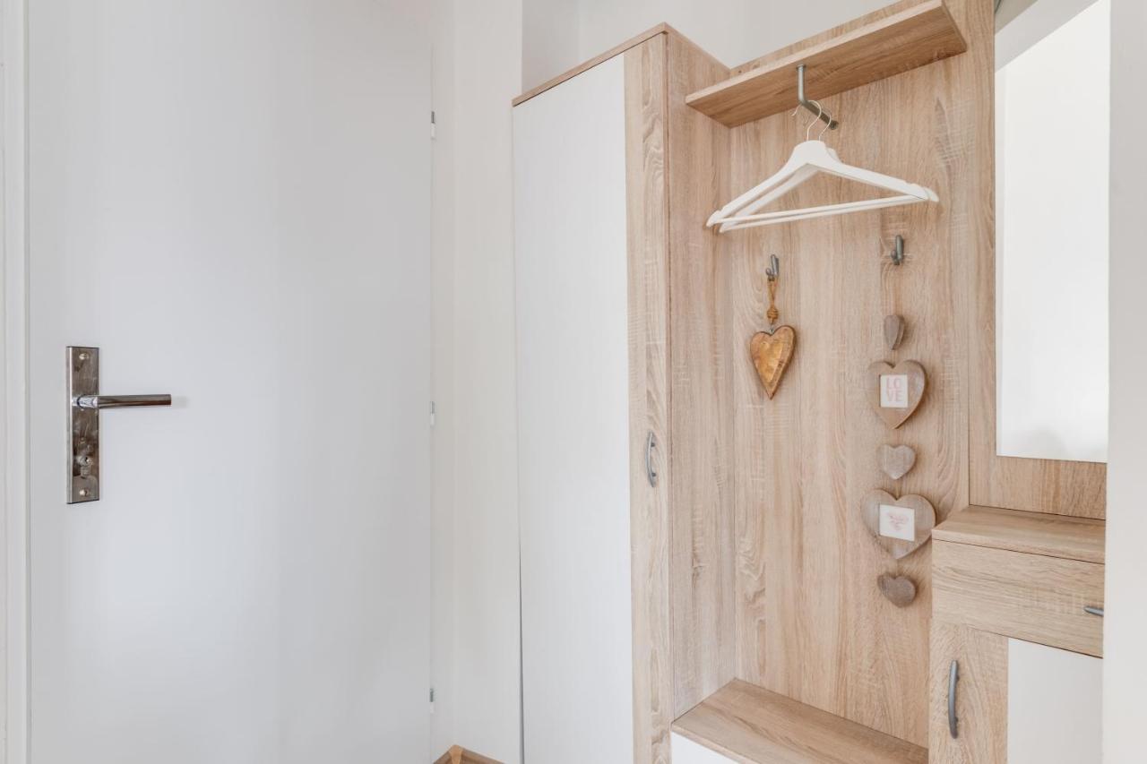 Apartamento Modern, Bright And Spacious Praga